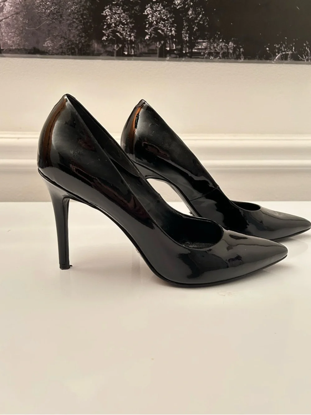 MICHAEL Michael Kors Black Patent Pointed Toe Pumps 6.5 - Picture 4 of 10
